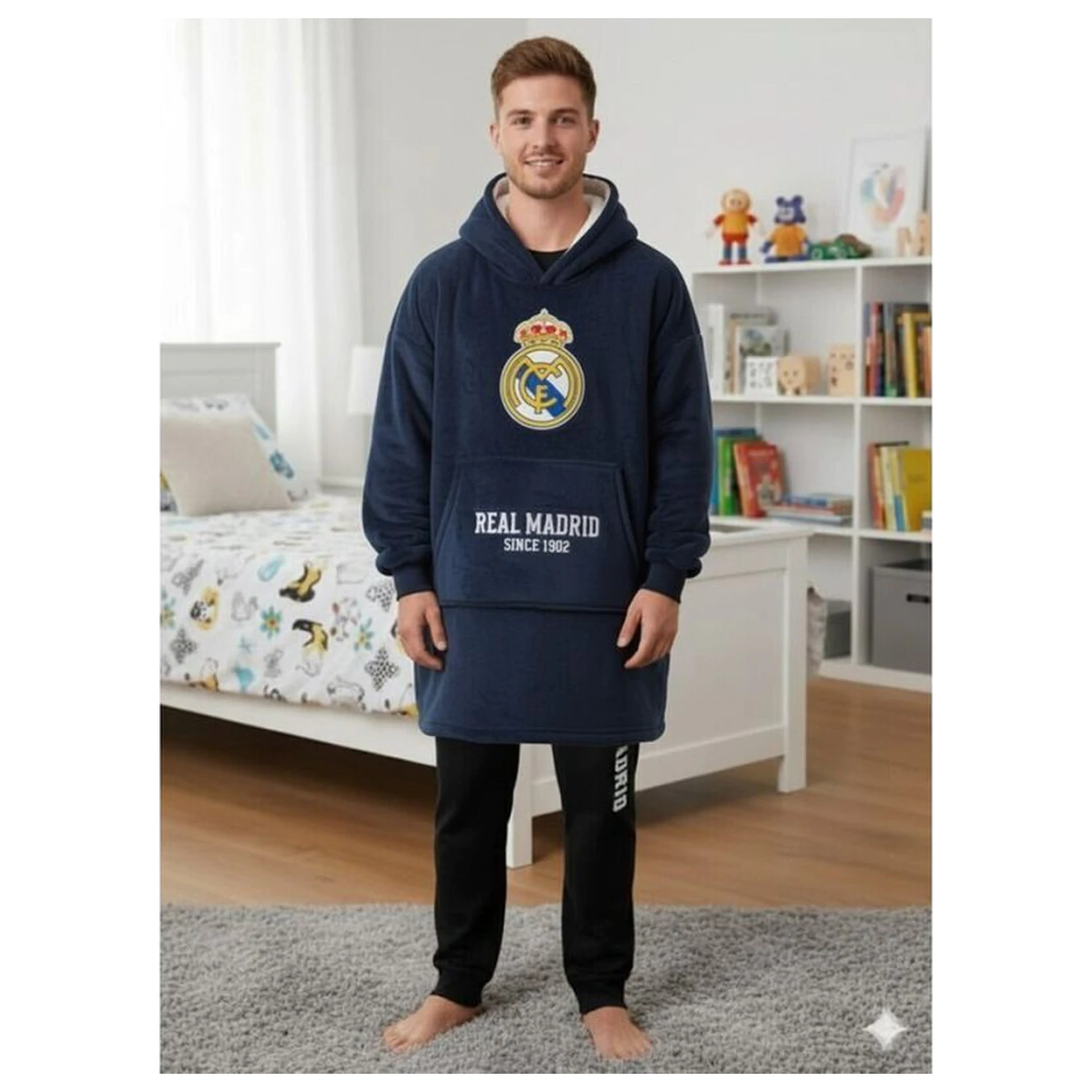 Real Madrid Übergroß Sweatshirt Jacke Erwachsene Produktfoto