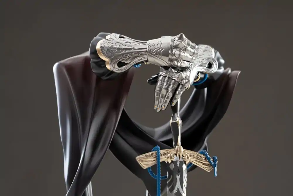 Reverse: 1999 Limepie Series PVC Statue Knight 17 cm Produktfoto