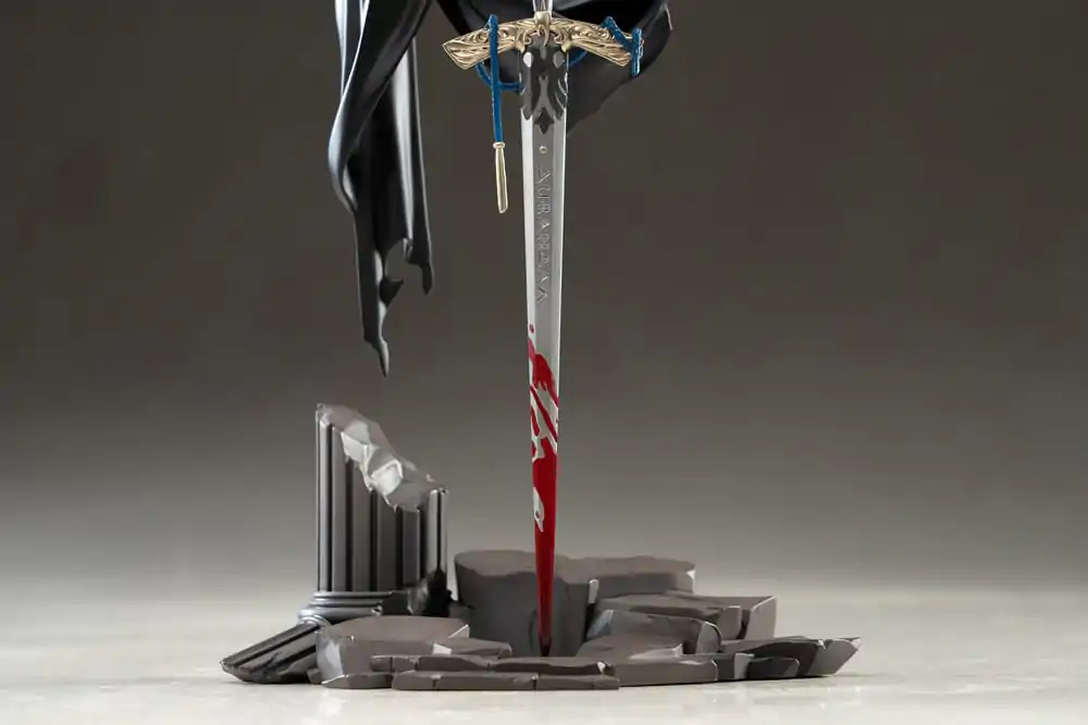 Reverse: 1999 Limepie Series PVC Statue Knight 17 cm Produktfoto
