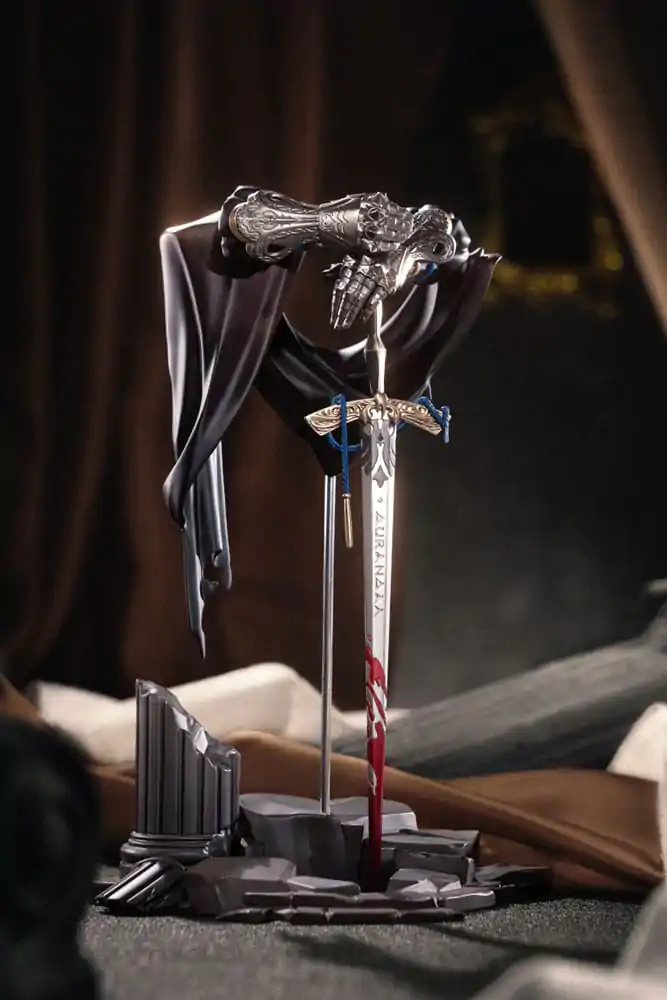 Reverse: 1999 Limepie Series PVC Statue Knight 17 cm Produktfoto