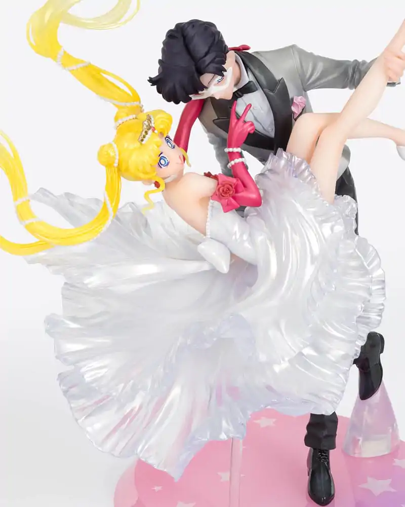 Sailor Moon FiguartsZERO Chouette PVC Statue Usagi & Tuxedo Mask Moonlight Glow Edition 24 cm Produktfoto