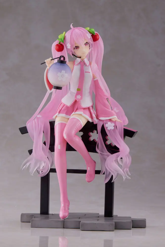 Sakura Miku AMP+ PVC Statue Sakura Lantern Ver. 20 cm Produktfoto