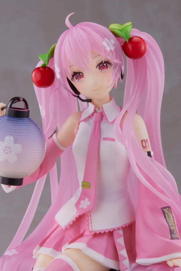Sakura Miku AMP+ PVC Statue Sakura Lantern Ver. 20 cm Produktfoto