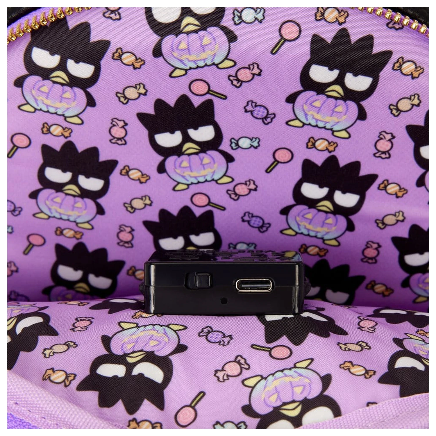 Sanrio by Loungefly Mini Rucksack Badtz-Maru Kürbis Produktfoto