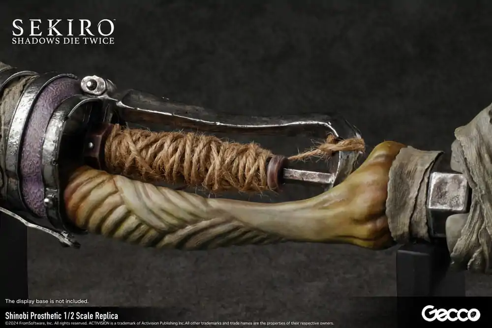 Sekiro: Shadows Die Twice Replik 1/2 Shinobi Prosthetic 32 cm termékfotó