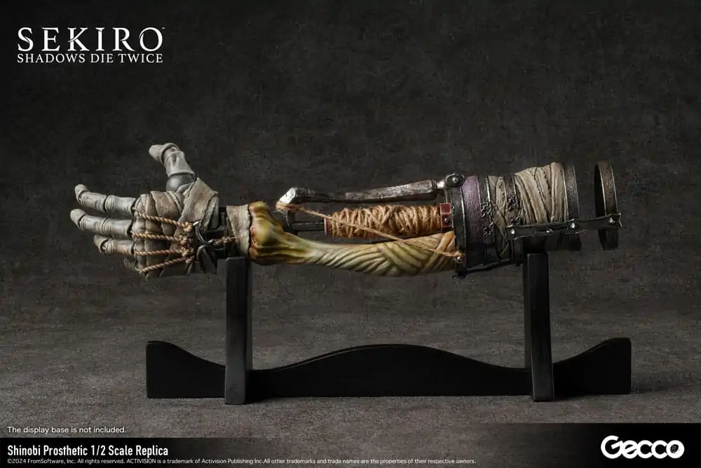 Sekiro: Shadows Die Twice Replik 1/2 Shinobi Prosthetic 32 cm termékfotó