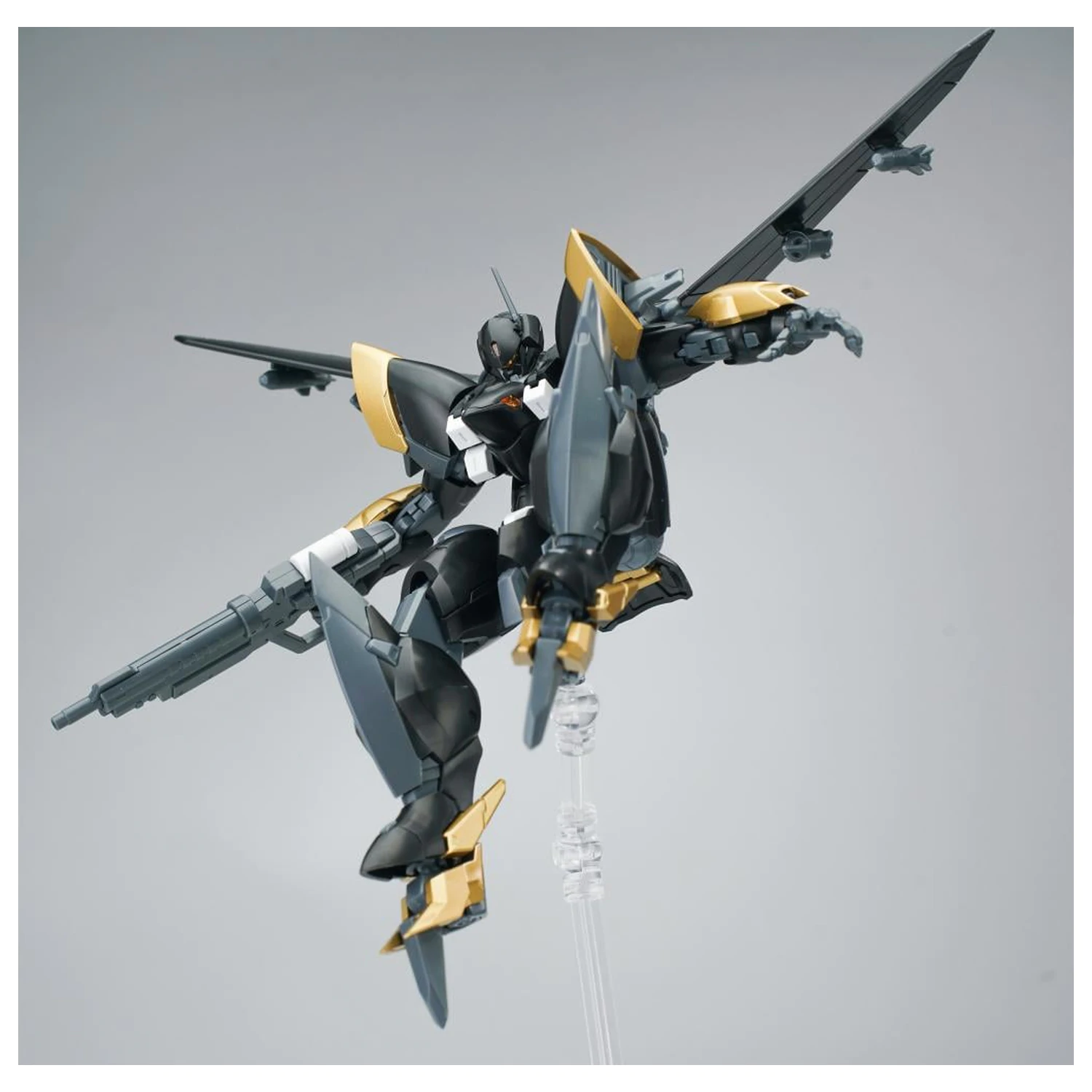 SHEIK MAINLAND Ultra Action Trooper Yun Que Silver Modellbausatz 1/144 Produktfoto