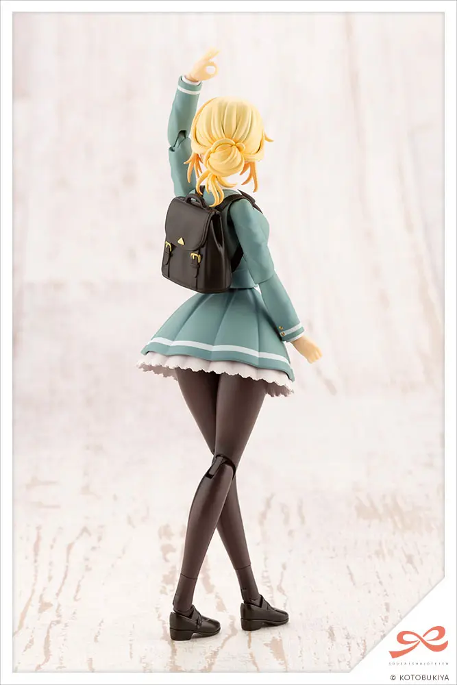 Sousai Shojo Teien Plastic Model Kit 1/10 Ritsuka Saeki St. Iris Gauken Girls' High School Winter Clothes 16 cm Produktfoto