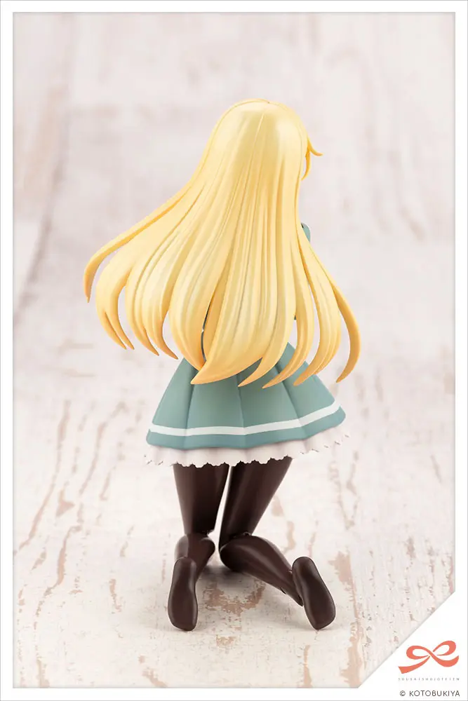 Sousai Shojo Teien Plastic Model Kit 1/10 Ritsuka Saeki St. Iris Gauken Girls' High School Winter Clothes 16 cm Produktfoto