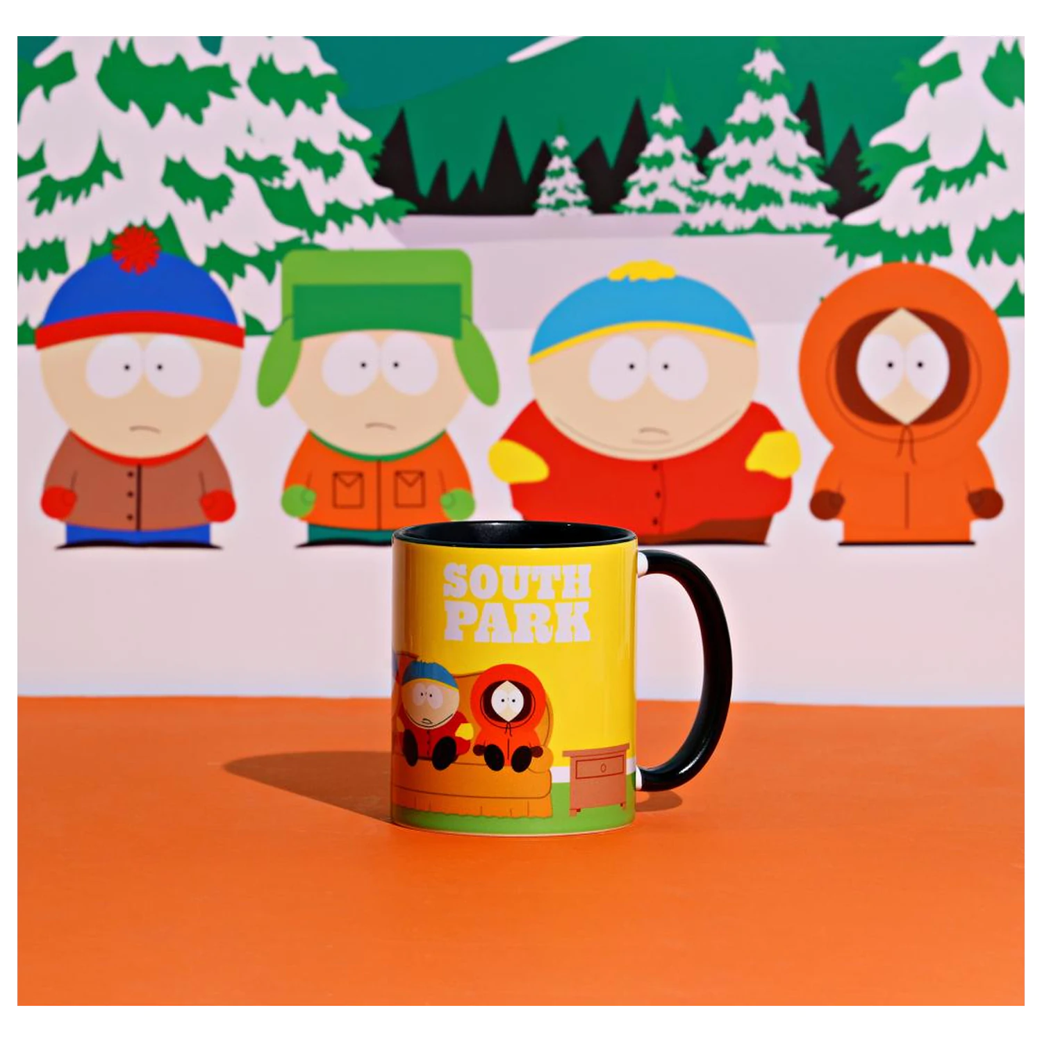 South Park Watching TV Inner Colored Tasse 325ml Produktfoto