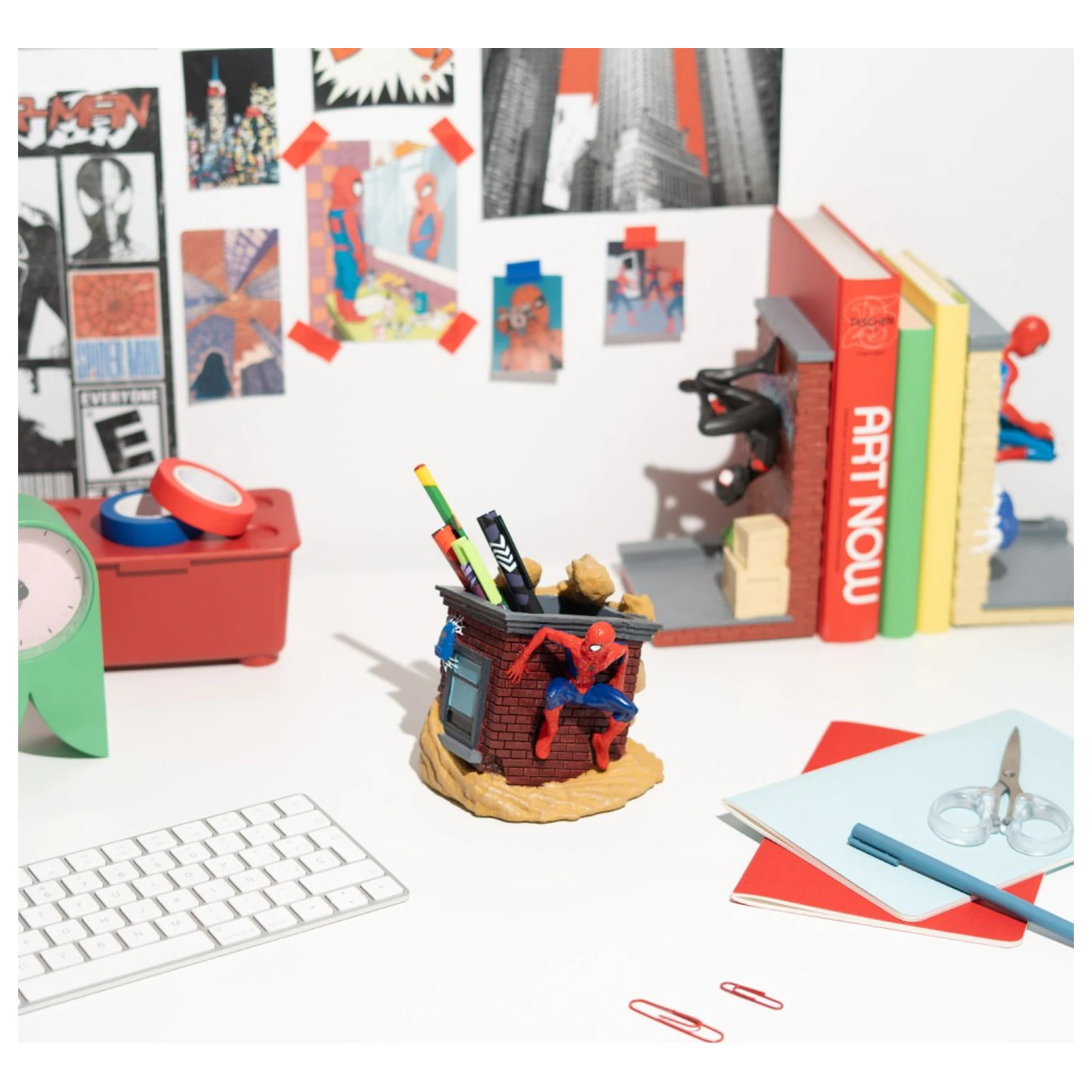 Marvel Spiderman Stifthalter + Bleistifte Produktfoto