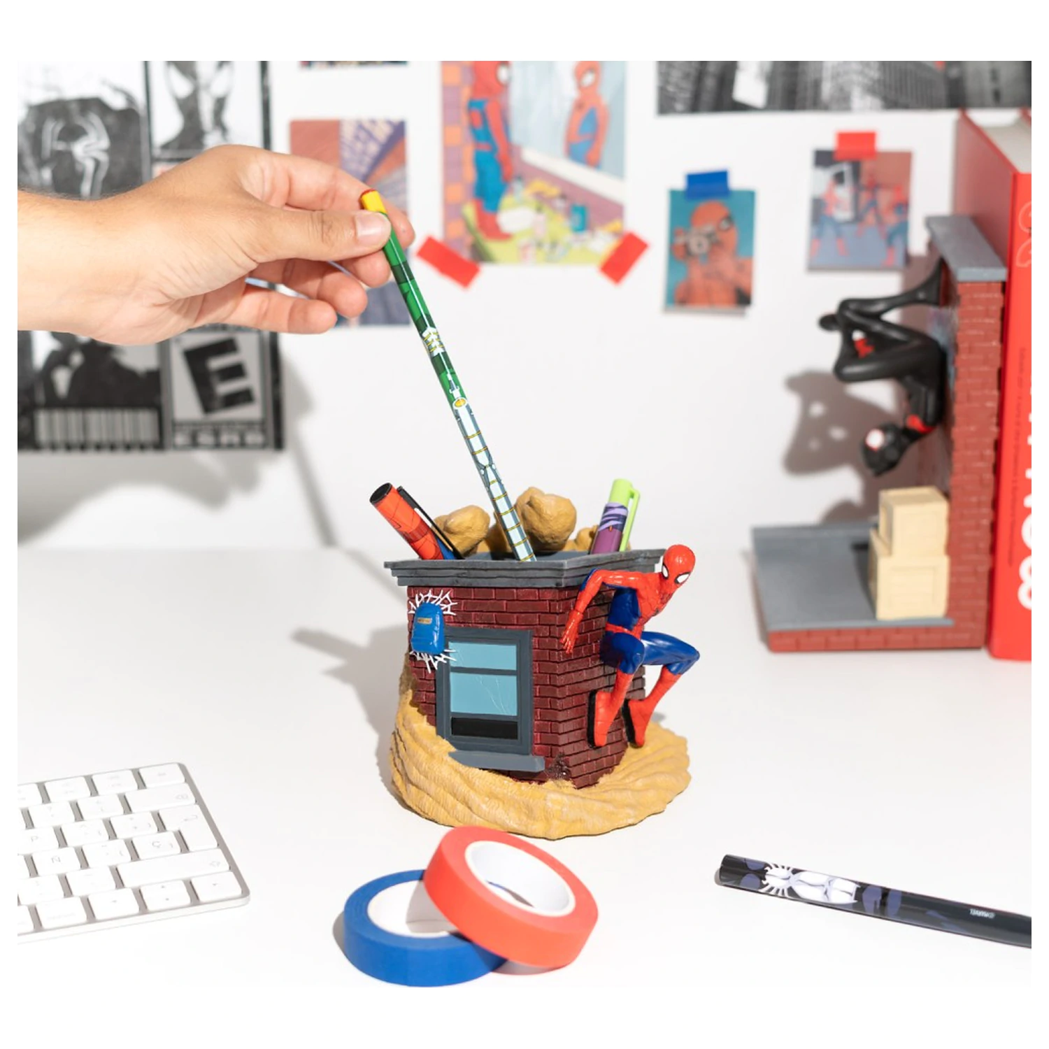 Marvel Spiderman Stifthalter + Bleistifte Produktfoto