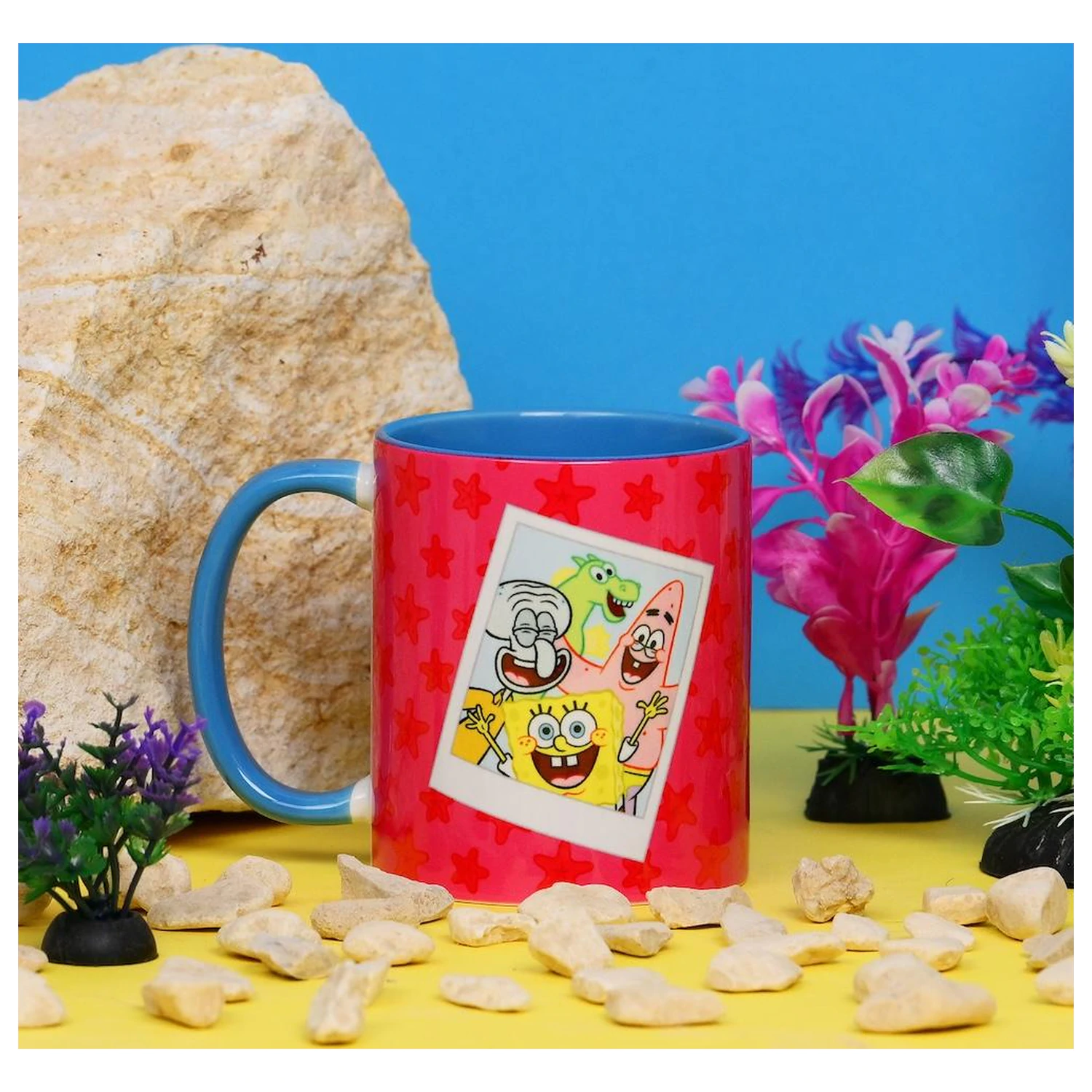 SpongeBob Bikini Bottom Buddies innen farbiger Becher 325 ml Produktfoto
