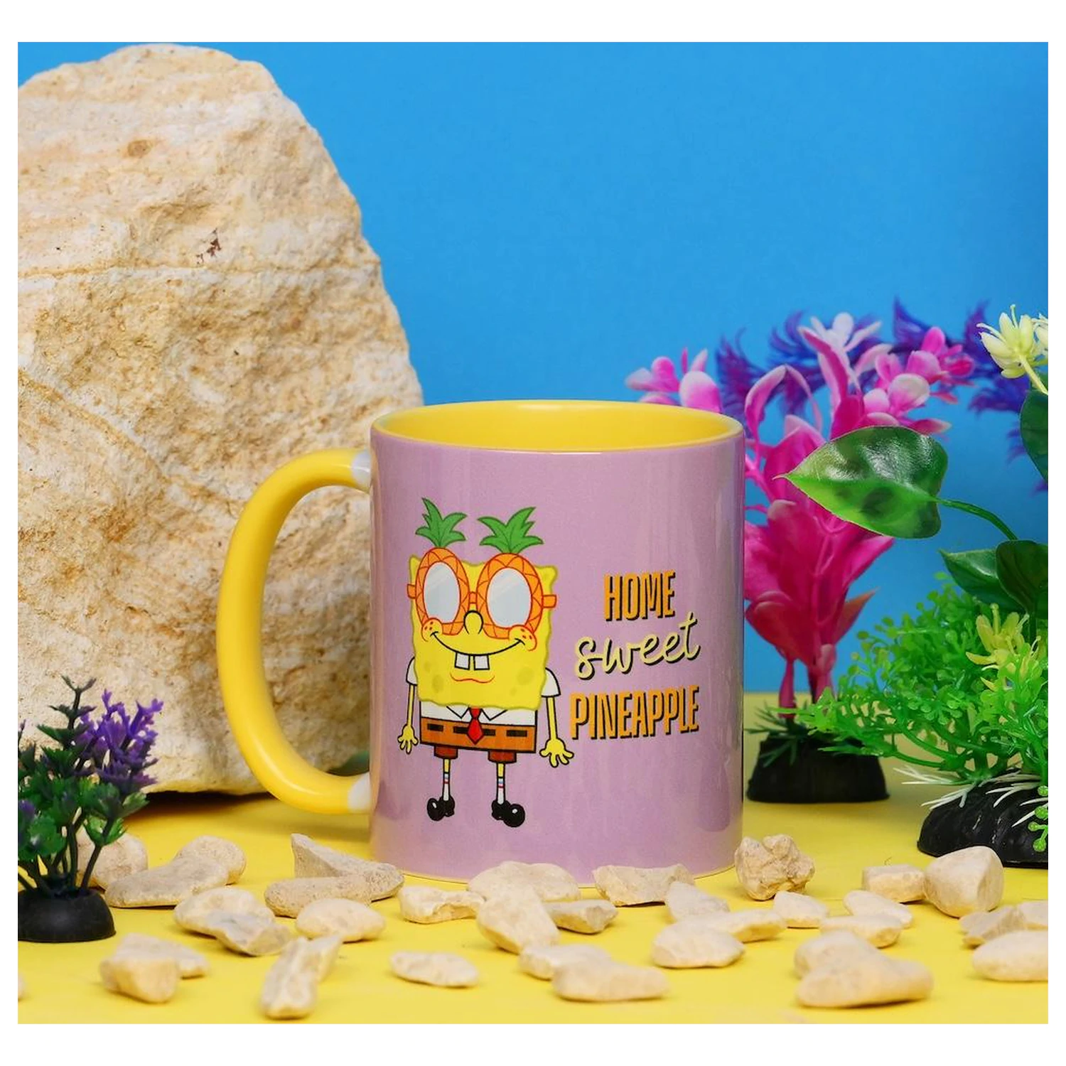 SpongeBob Home Sweet Pineapple innenfarbige Tasse 325 ml Produktfoto
