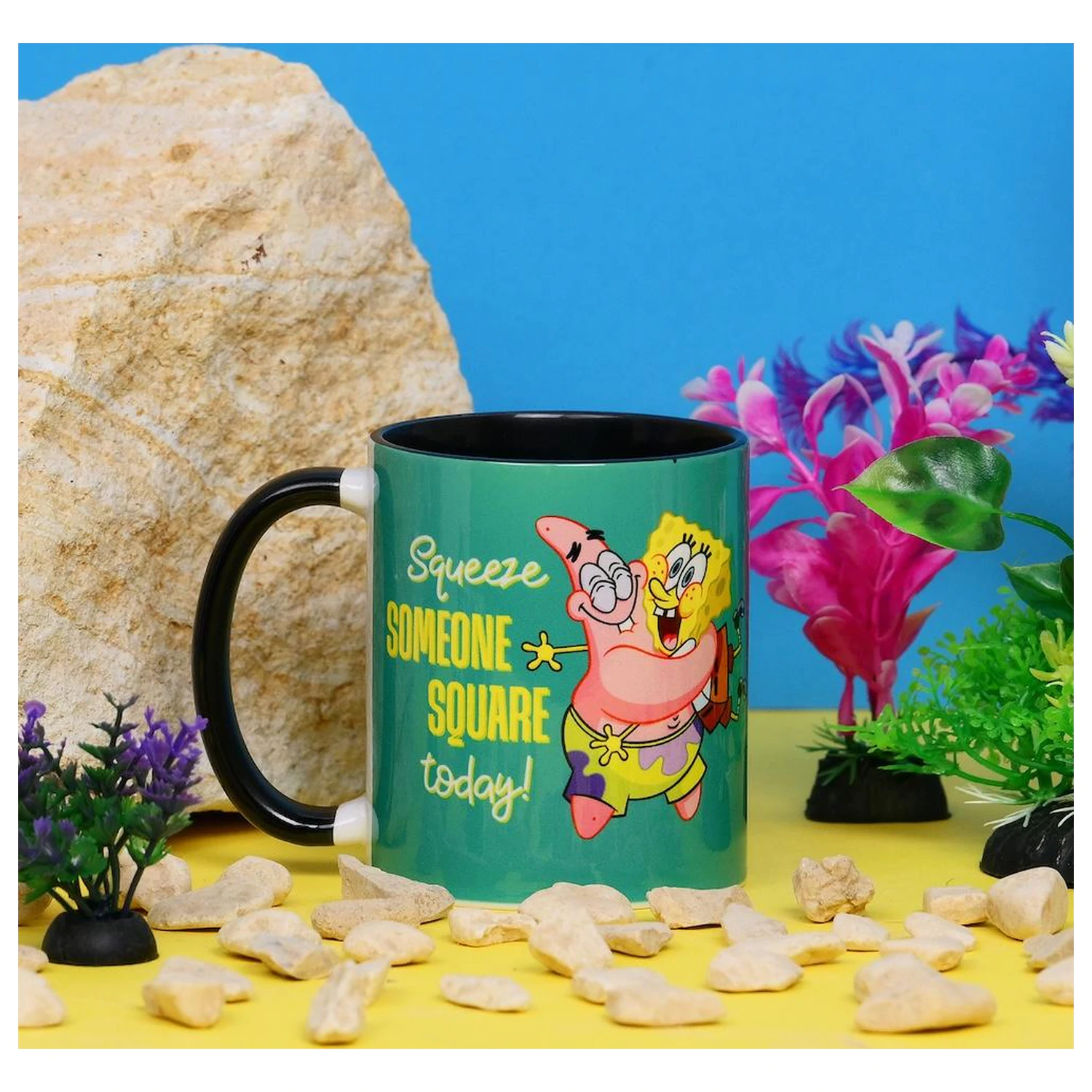 SpongeBob Hug Inner Colored Tasse 325ml Produktfoto