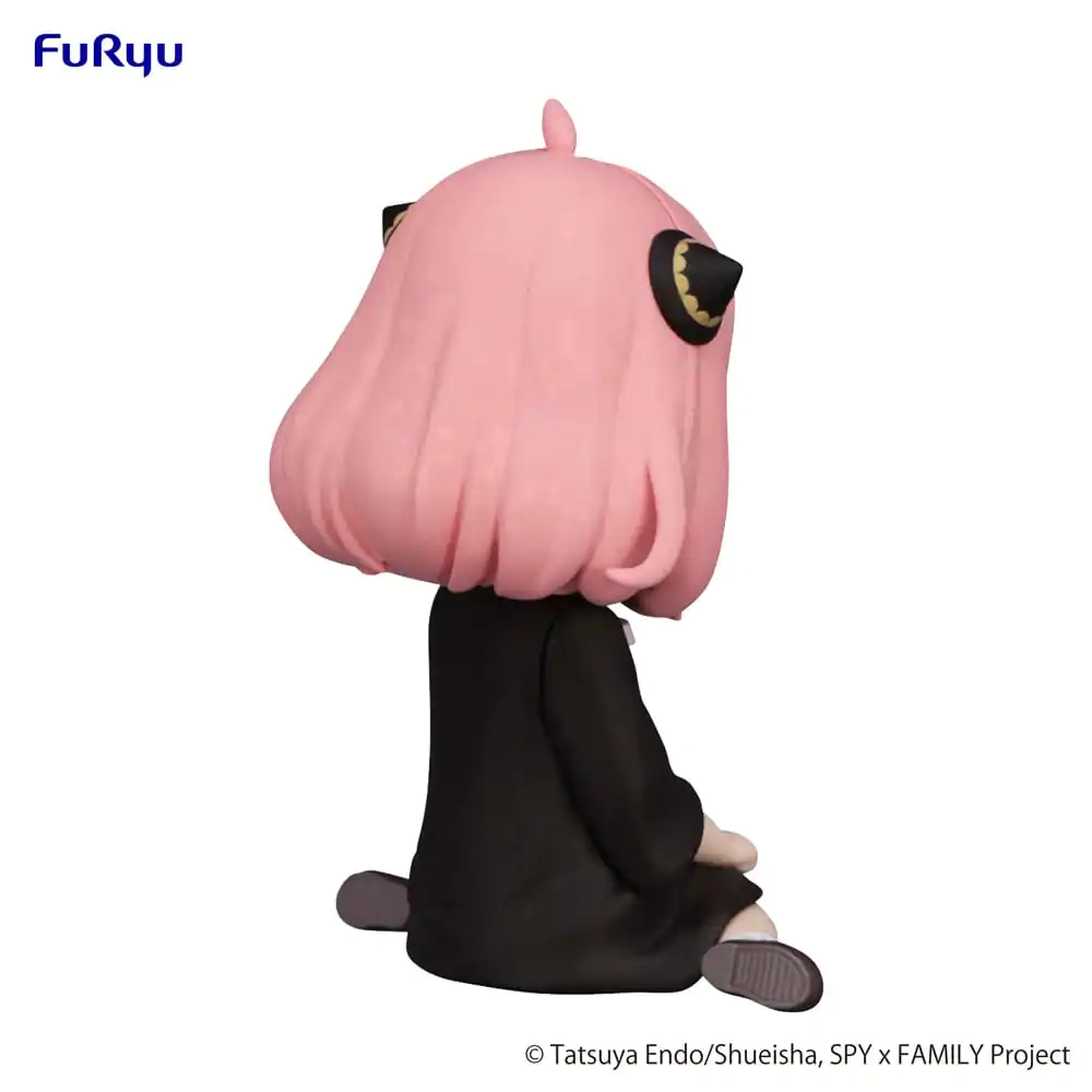 Spy × Family Noodle Stopper PVC Statue Anya Forger Sitting on the Floor 7 cm Produktfoto