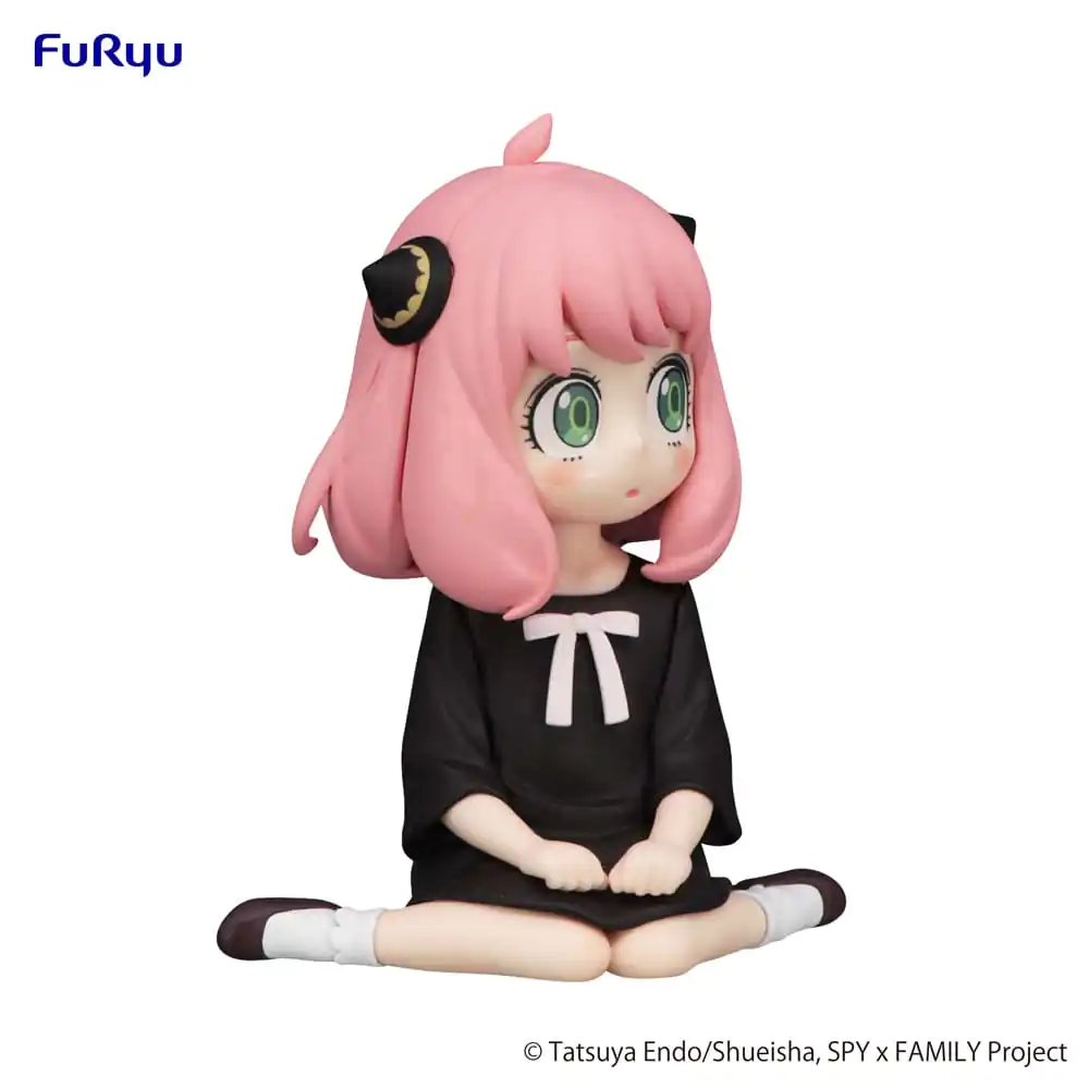Spy × Family Noodle Stopper PVC Statue Anya Forger Sitting on the Floor 7 cm Produktfoto