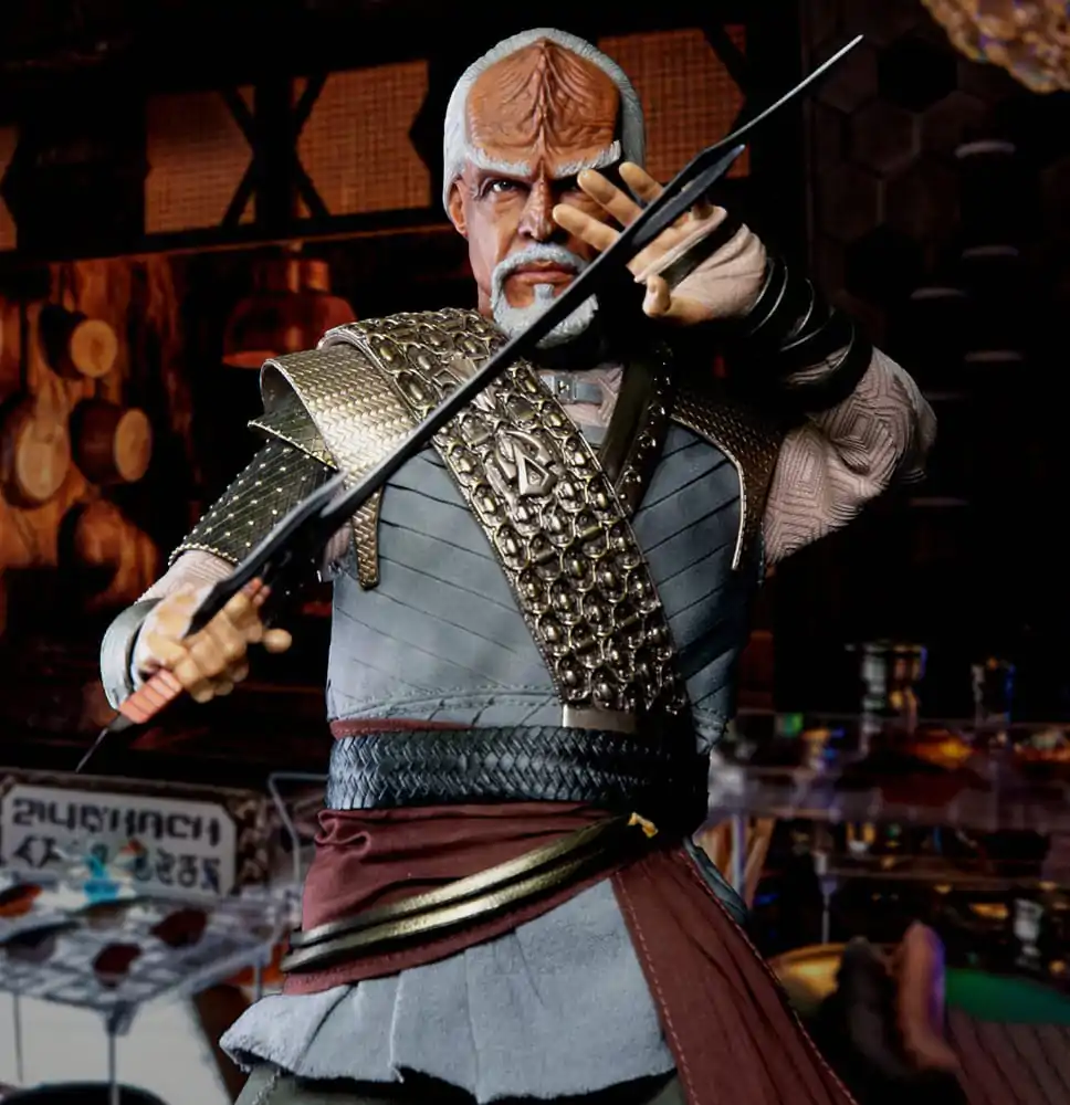 Star Trek: Picard Actionfigur 1/6 Worf 30 cm Produktfoto