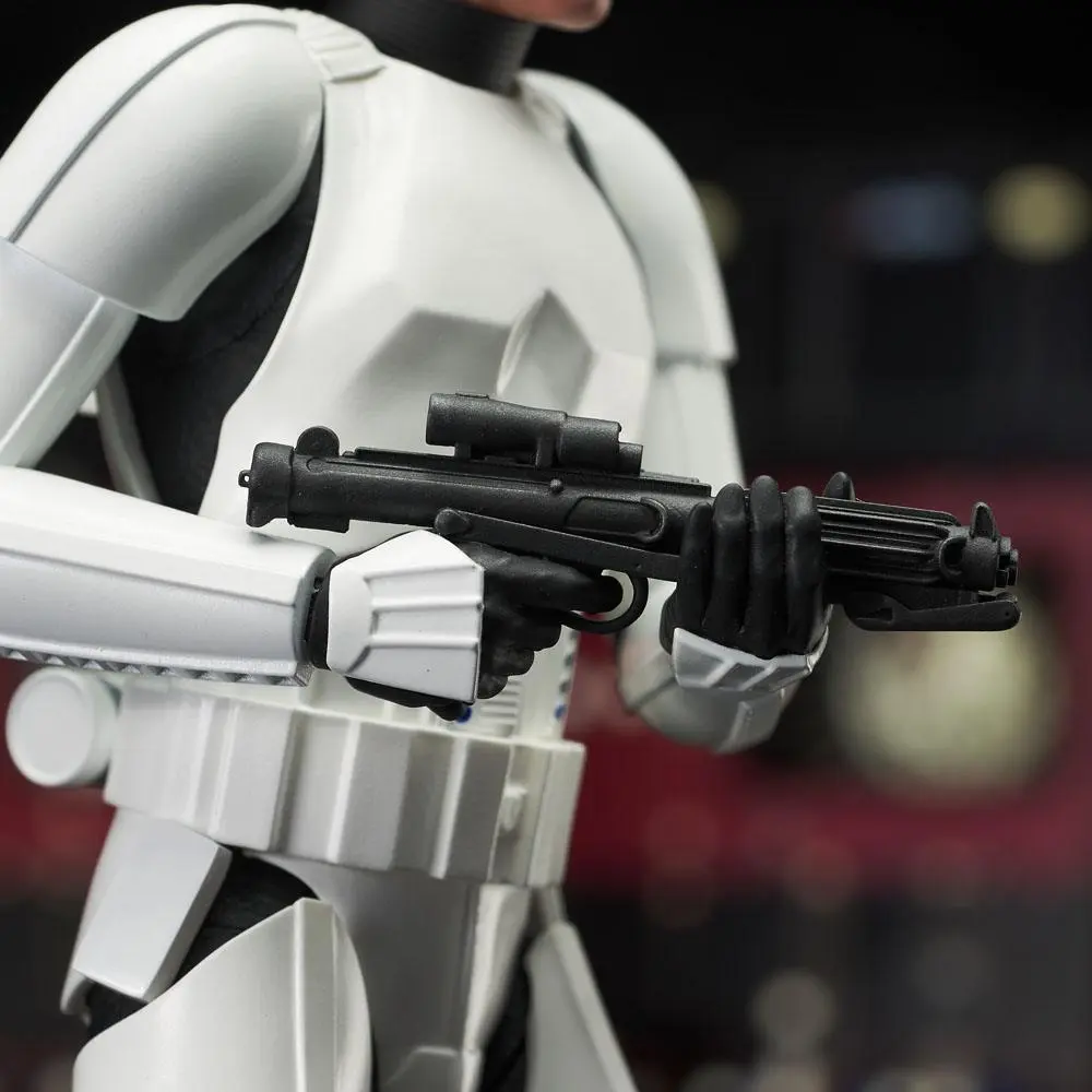Star Wars Episode IV Milestones Statue 1/6 Han Solo (Stormtrooper Disguise) 40th Anniversary Exclusive 30 cm Produktfoto