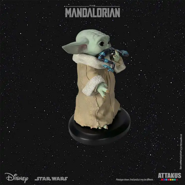 Star Wars: The Mandalorian Classic Collection Statue 1/5 Grogu Eating Frog 10 cm Produktfoto