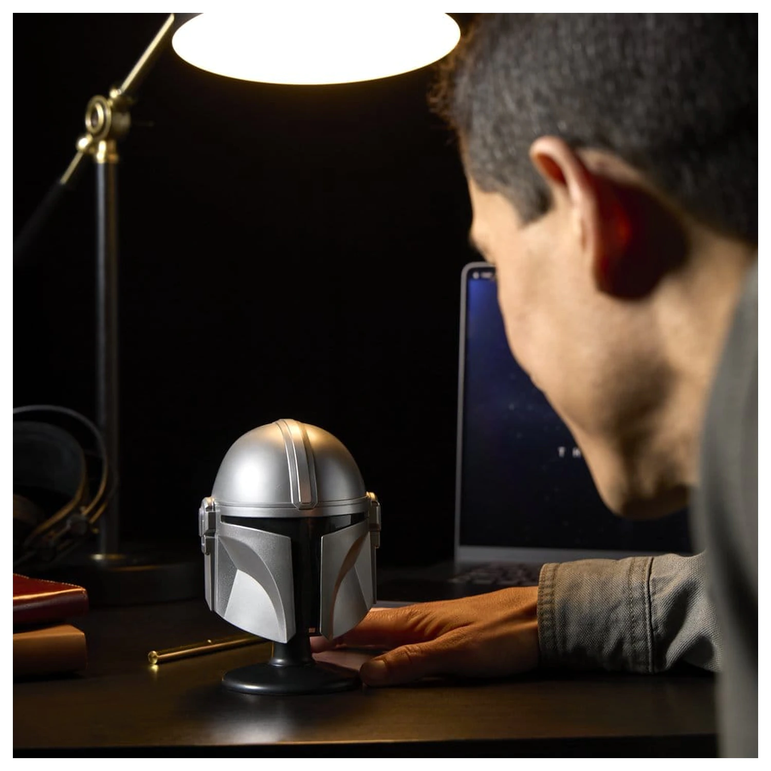 Star Wars: The Mandalorian & Grogu Black Series Mini Helm The Mandalorian Produktfoto