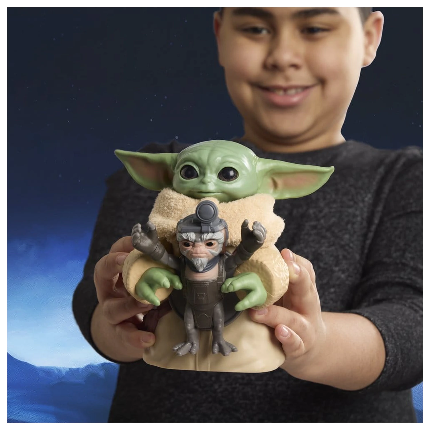 Star Wars: The Mandalorian & Grogu Elektronische Actionfigur Huggin' Grogu & Anzellan 17 cm Produktfoto