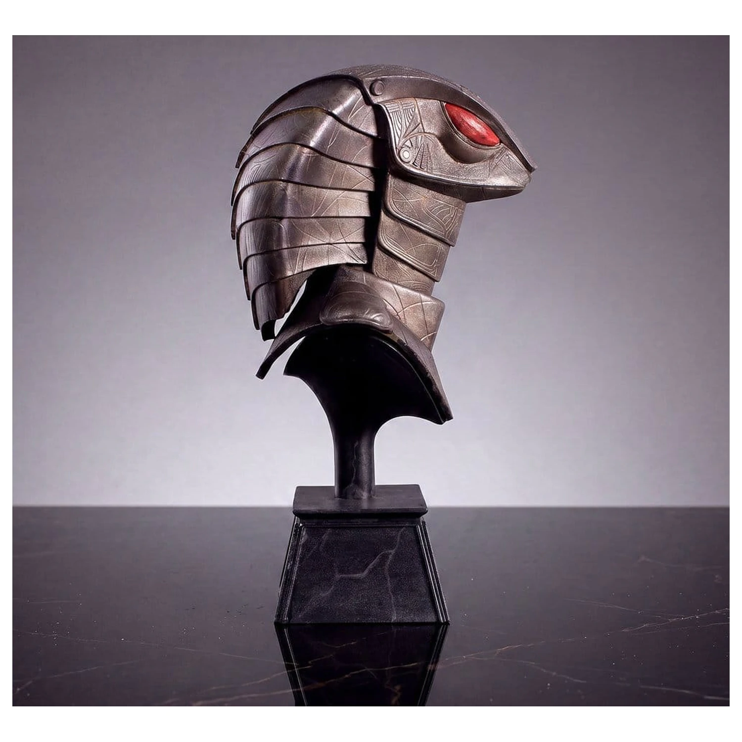 Stargate Desktop Nachbildung Helm Nachbildung Serpent Guard Helm Apophis 15 cm Produktfoto