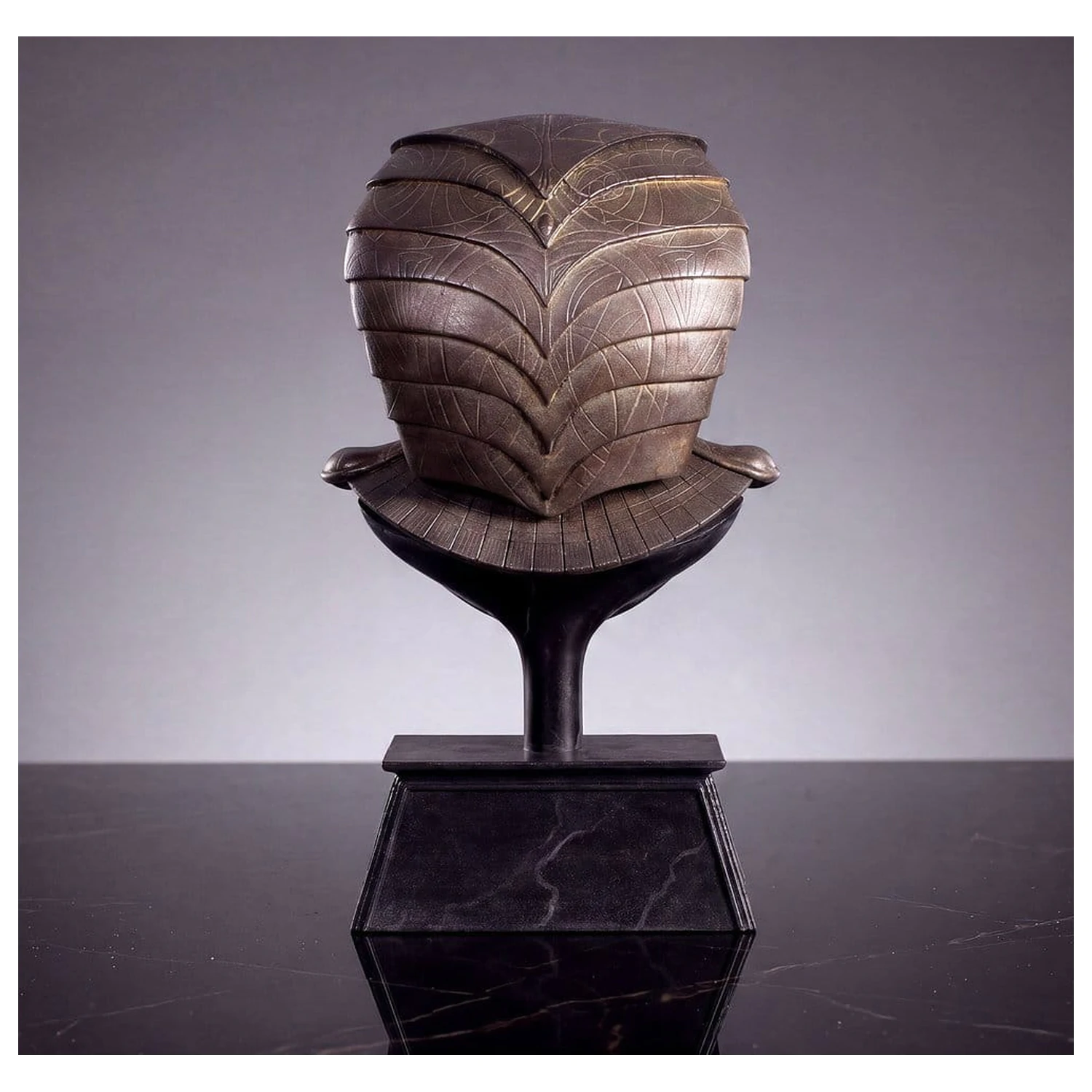 Stargate Desktop Nachbildung Helm Nachbildung Serpent Guard Helm Apophis 15 cm Produktfoto