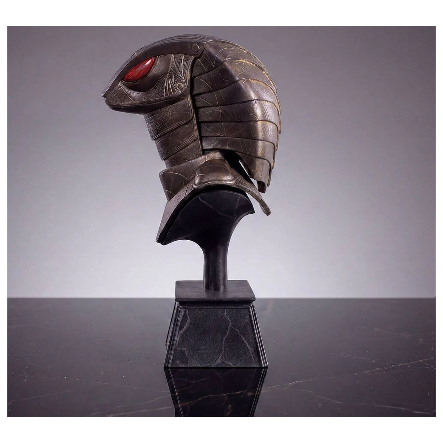 Stargate Desktop Nachbildung Helm Nachbildung Serpent Guard Helm Apophis 15 cm Produktfoto