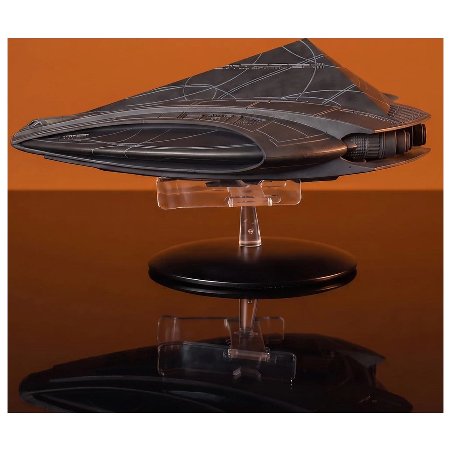 Stargate Modell Nachbildung Goa'uld Alkesh Bomber 19 cm Produktfoto