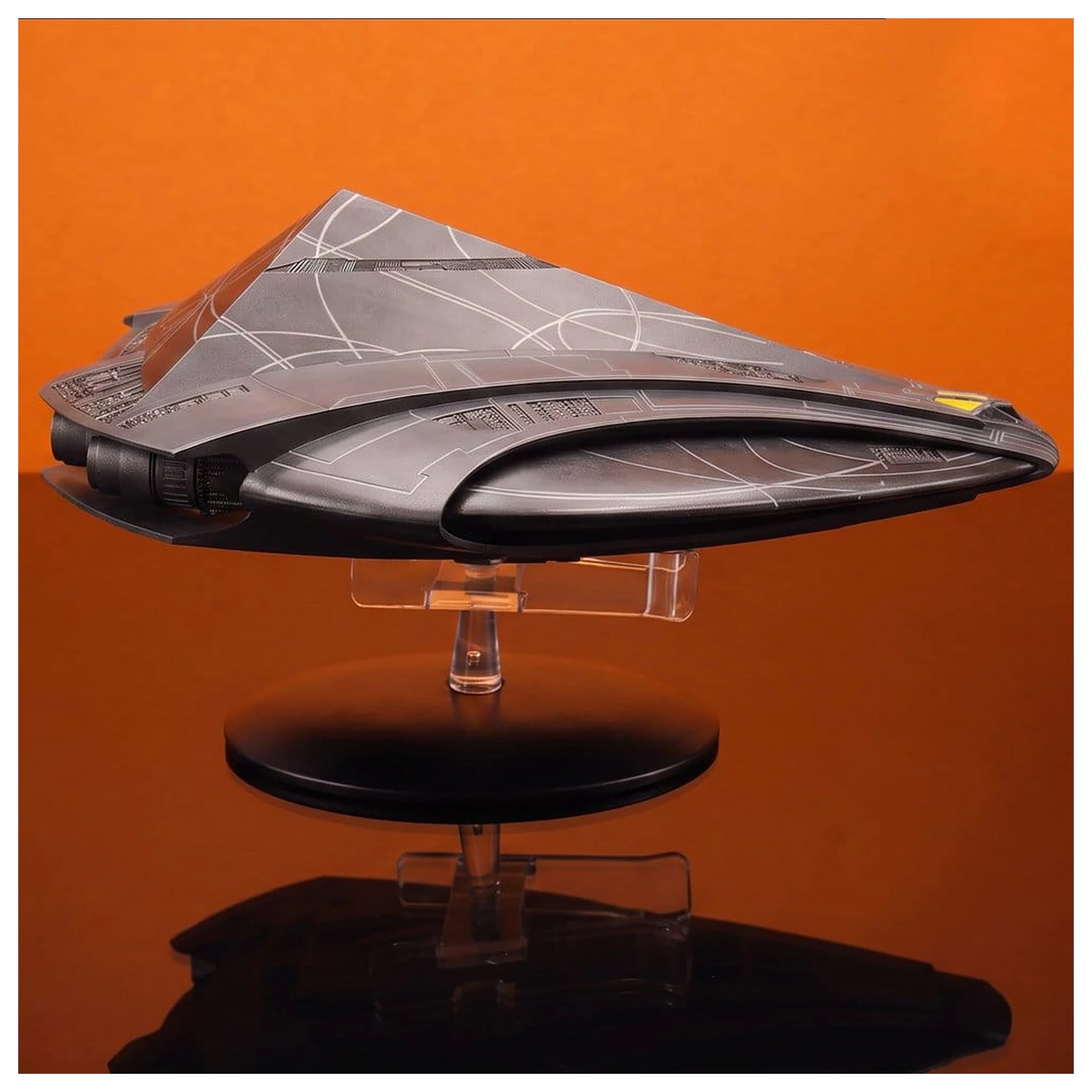 Stargate Modell Nachbildung Goa'uld Alkesh Bomber 19 cm Produktfoto