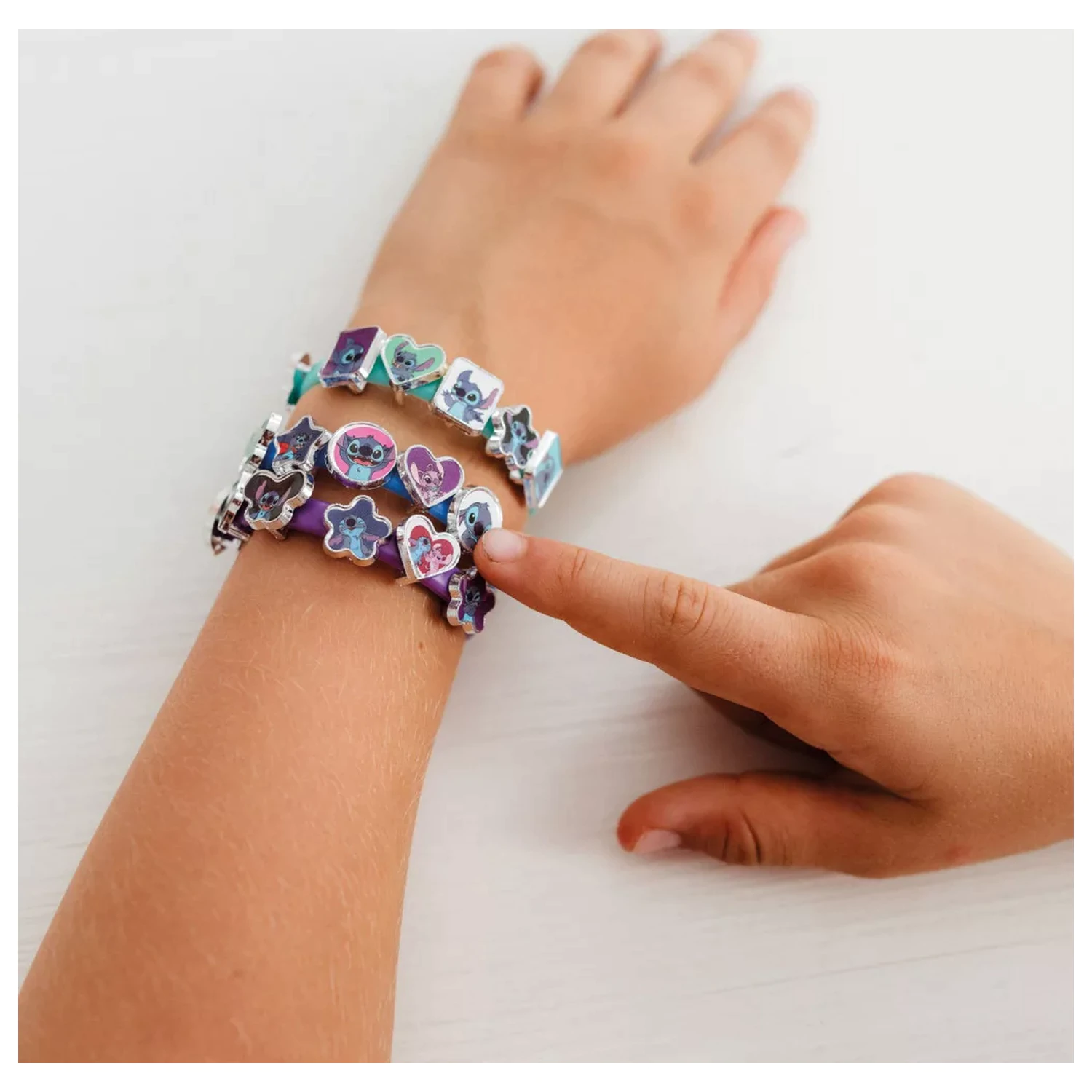 Stitch Extrovert Armband Herstellungsset Produktfoto
