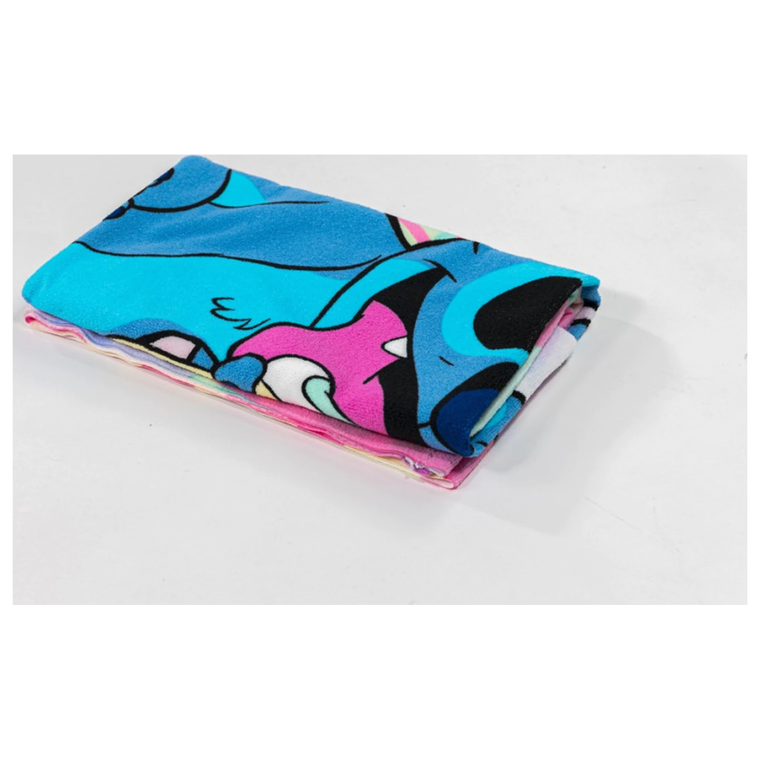 Stitch Tasty Day Out Handtuch 70x140cm Produktfoto