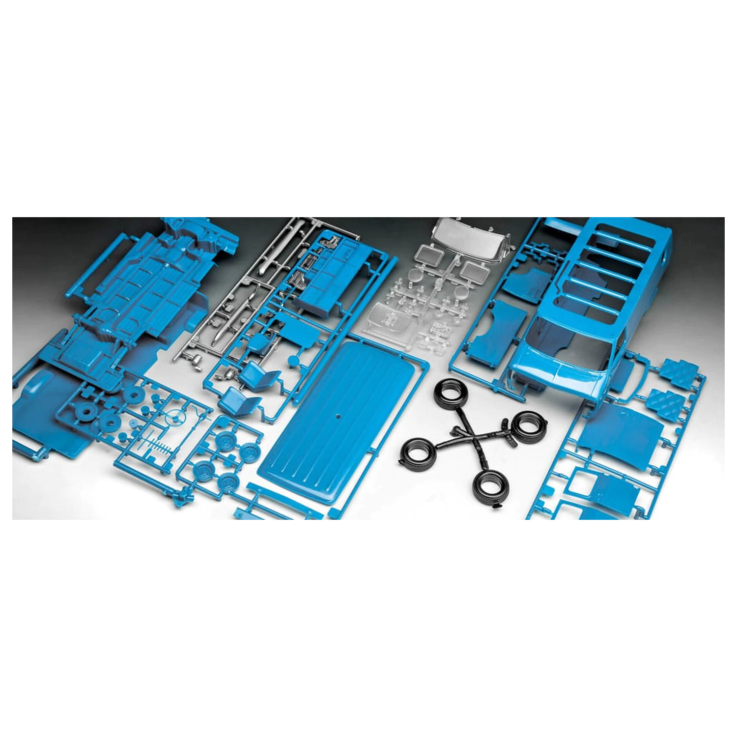 Stranger Things Modellbausatz 1/25 Car (Aqua Color) 21 cm Produktfoto