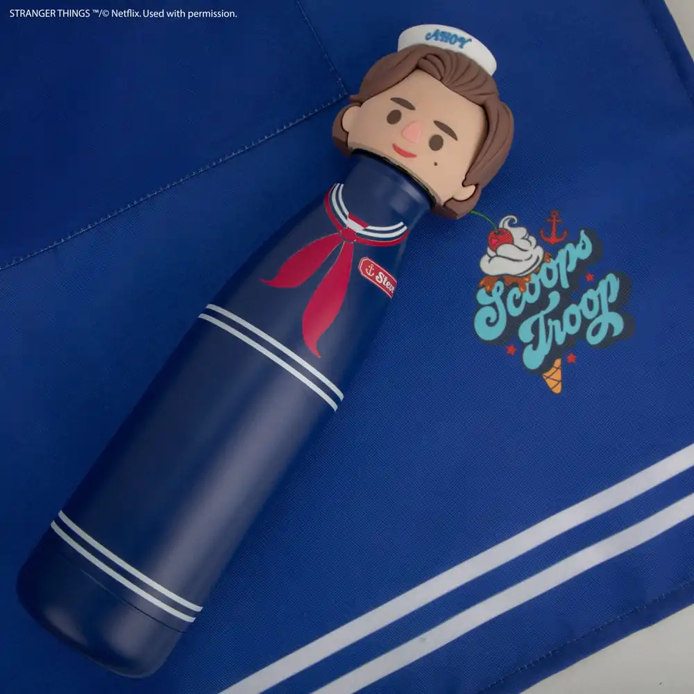 Stranger Things Trinkflasche Scoops Ahoy Steve 500 ml Produktfoto