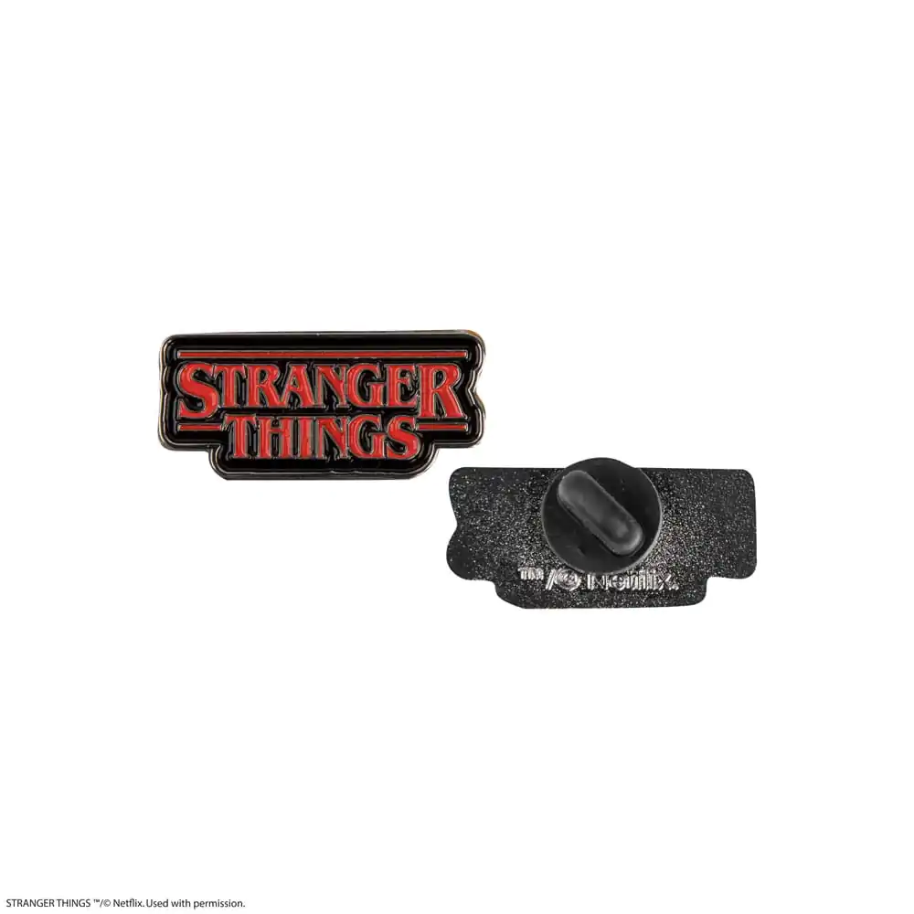 Stranger Things Spiked Fledermaus Stift & Stranger Things Pin Produktfoto