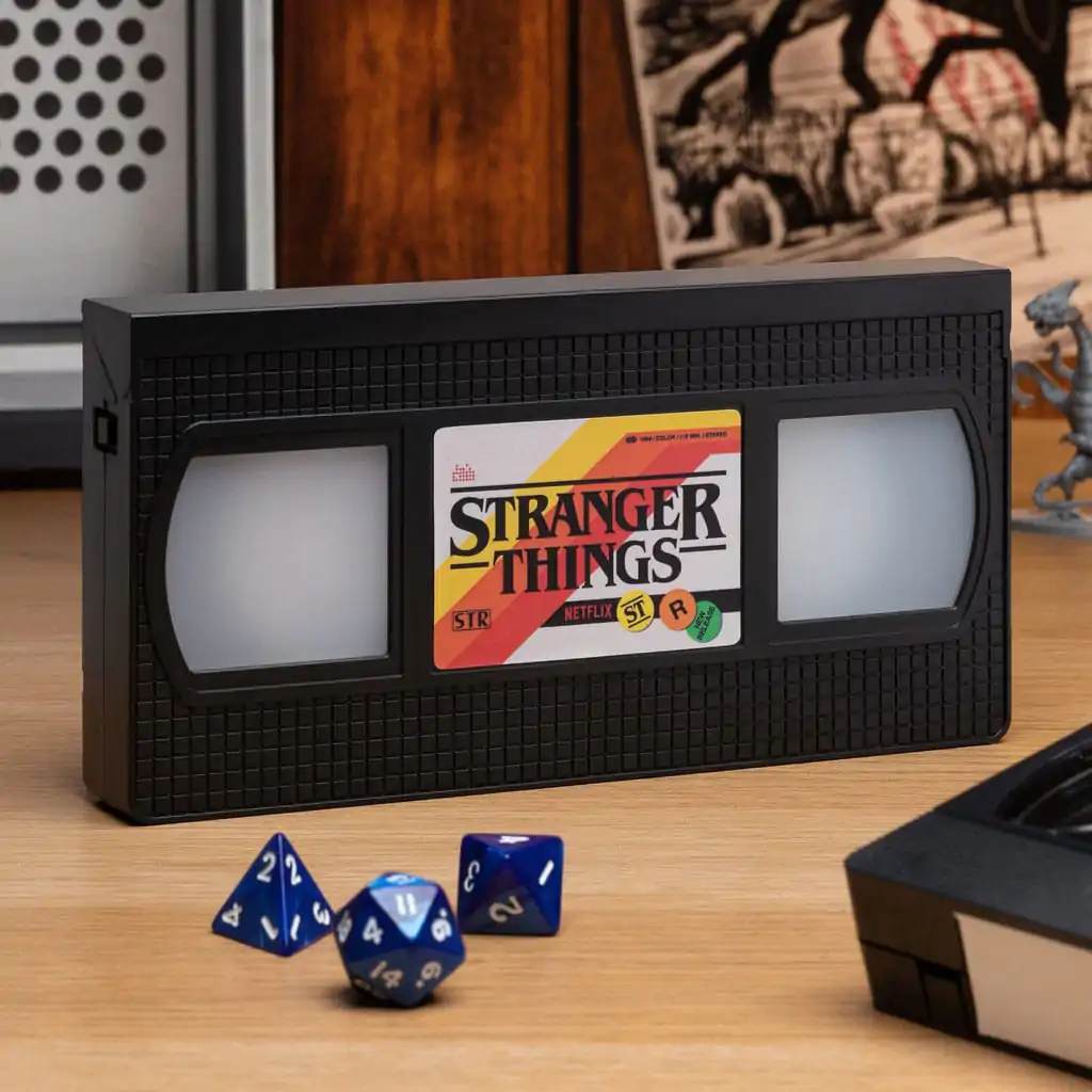 Stranger Things: VHS Logo Lampe termékfotó