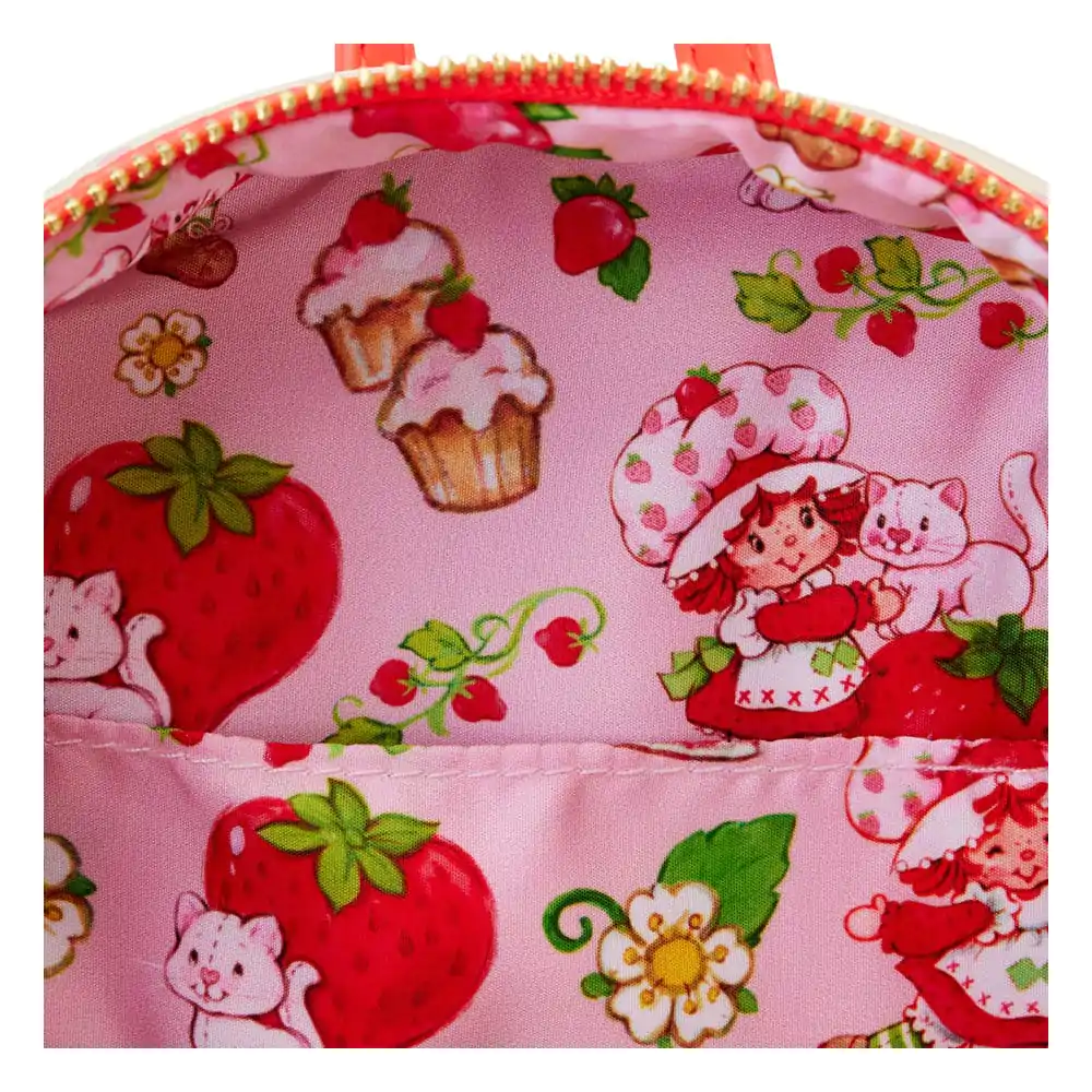 Strawberry Shortcake by Loungefly Mini Rucksack Erdbeerhaus Produktfoto