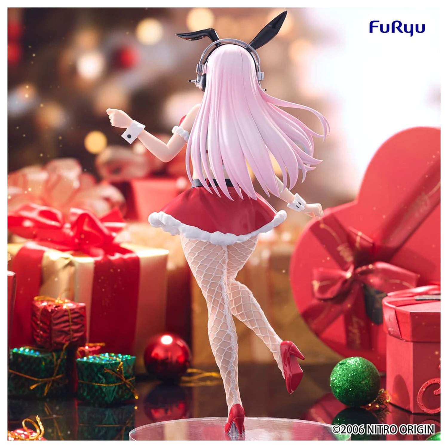 Super Sonico BiCute Bunnies PVC Figur Santa Ver. 30 cm Produktfoto