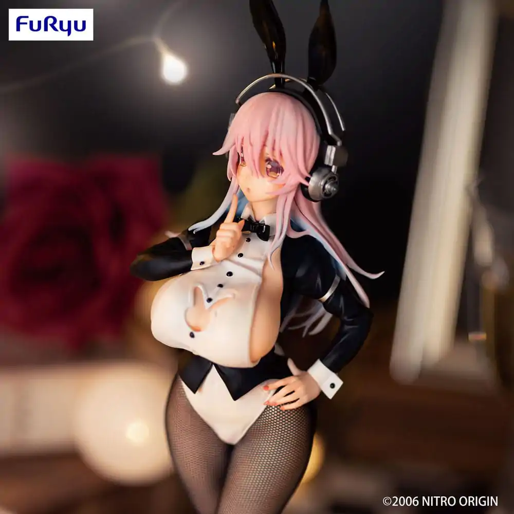 Super Sonico BiCute Bunnies PVC Statue Tailcoat Ver. 30 cm termékfotó