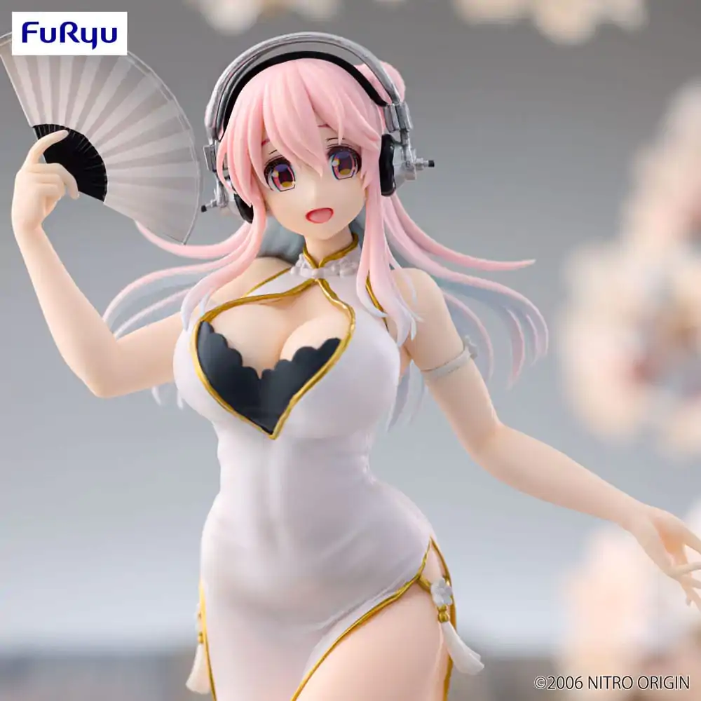 Super Sonico Trio-Try-iT PVC Figur Weißes China Kleid Ver. 21 cm Produktfoto