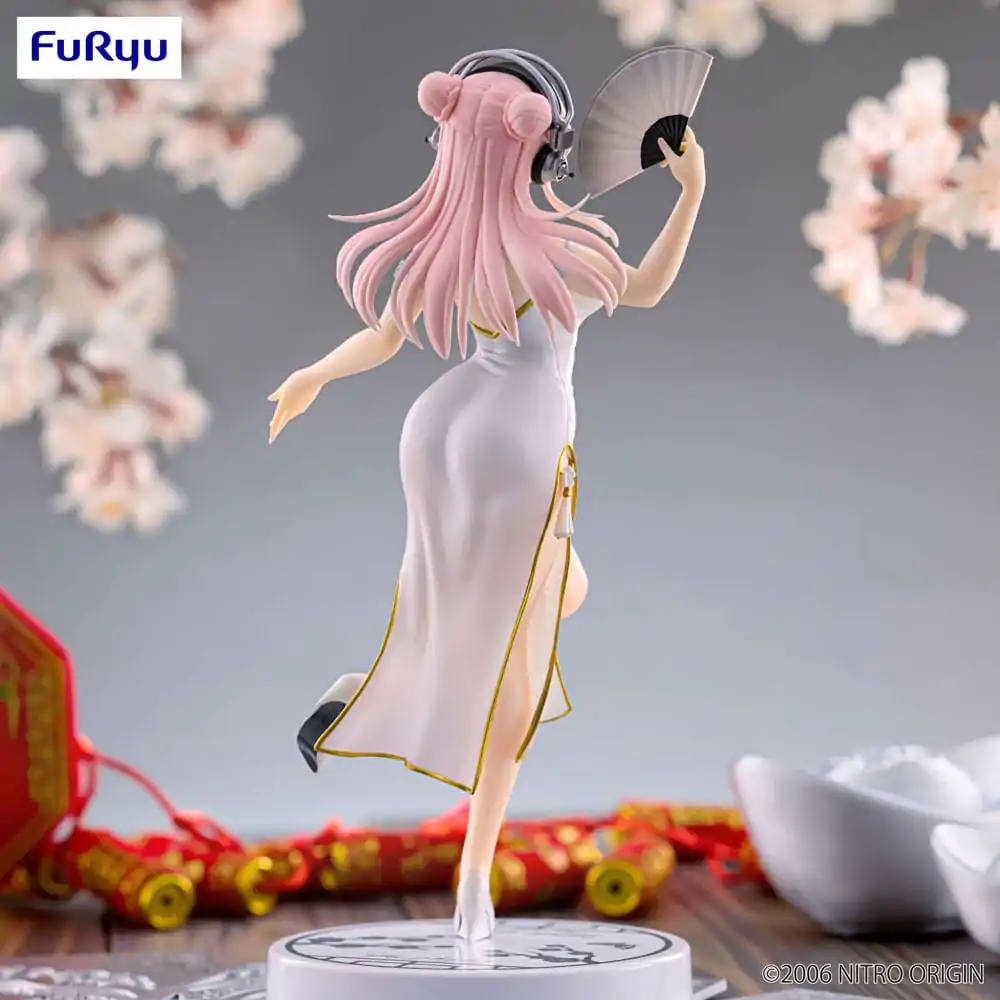 Super Sonico Trio-Try-iT PVC Figur Weißes China Kleid Ver. 21 cm Produktfoto