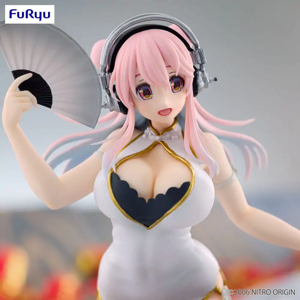 Super Sonico Trio-Try-iT PVC Figur Weißes China Kleid Ver. 21 cm Produktfoto