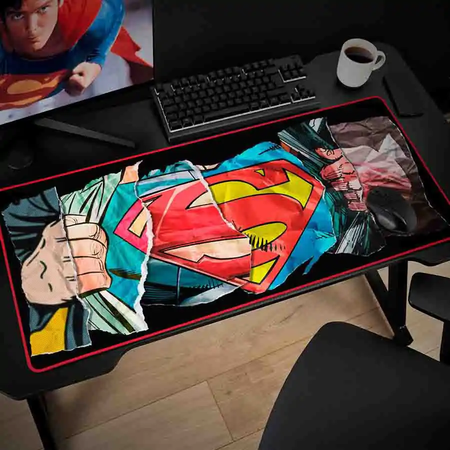 Superman XXL Schreibtischunterlage Version 2 Produktfoto