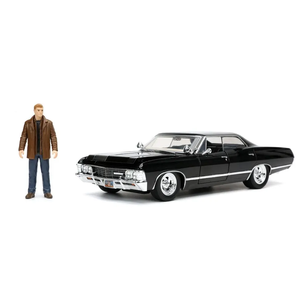 Supernatural Hollywood Rides Diecast Modell 1/24 1967 Chevrolet Impala Sport Sedan mit Dean Winchester Figur Produktfoto