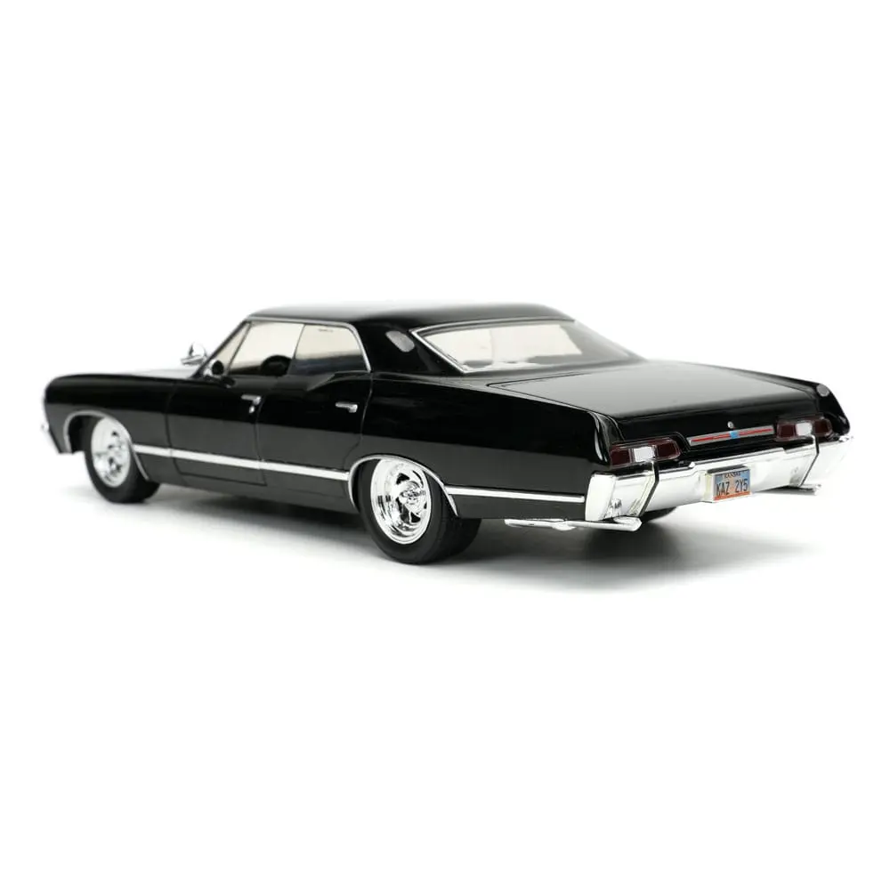 Supernatural Hollywood Rides Diecast Modell 1/24 1967 Chevrolet Impala Sport Sedan mit Dean Winchester Figur Produktfoto
