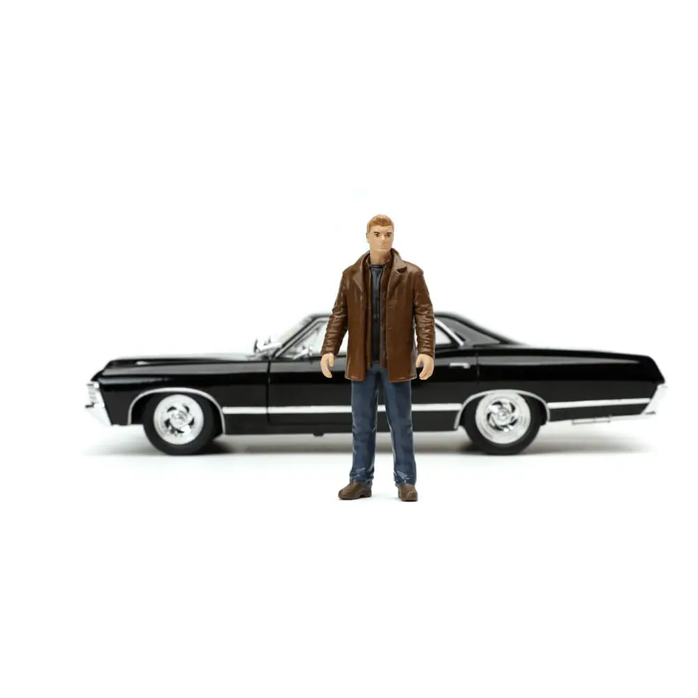 Supernatural Hollywood Rides Diecast Modell 1/24 1967 Chevrolet Impala Sport Sedan mit Dean Winchester Figur Produktfoto