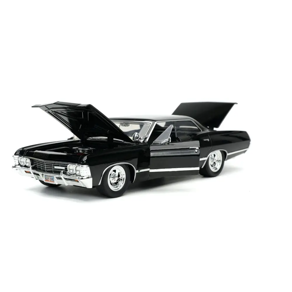 Supernatural Hollywood Rides Diecast Modell 1/24 1967 Chevrolet Impala Sport Sedan mit Dean Winchester Figur Produktfoto