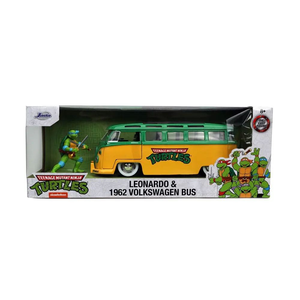 Teenage Mutant Ninja Turtles Hollywood Rides Diecast Modell 1/24 1962 VW Bus mit Leonardo Figur Produktfoto