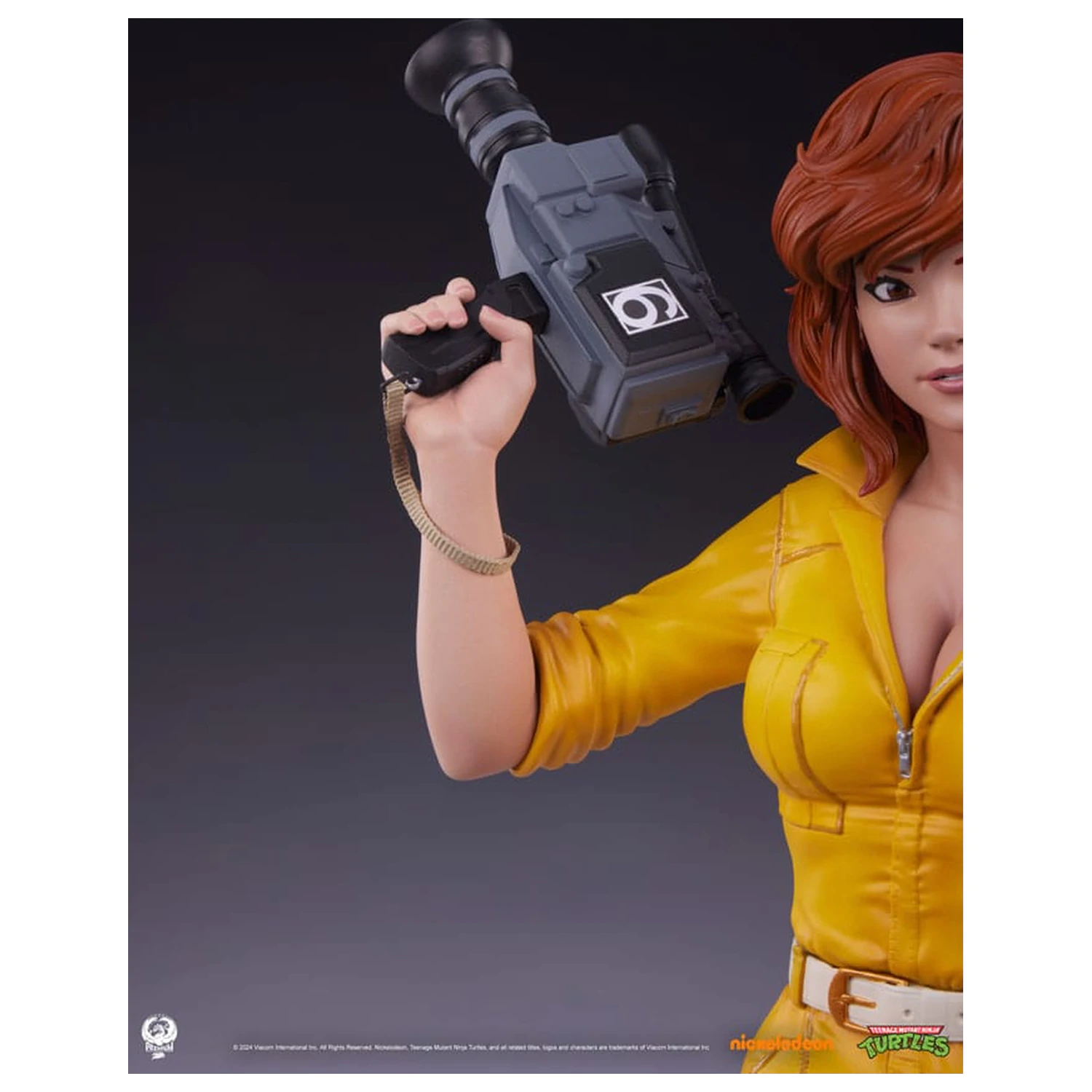 Teenage Mutant Ninja Turtles Premier Series Statue 1/4 April O'Neil 46 cm Produktfoto